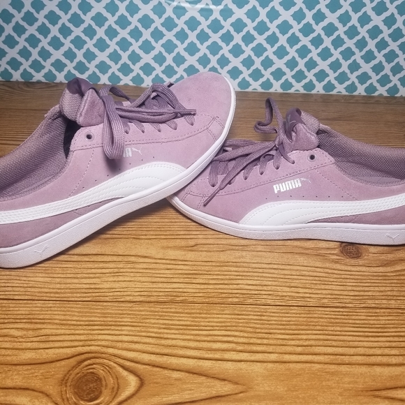 Ladies 8.5 puma soft foam shoes